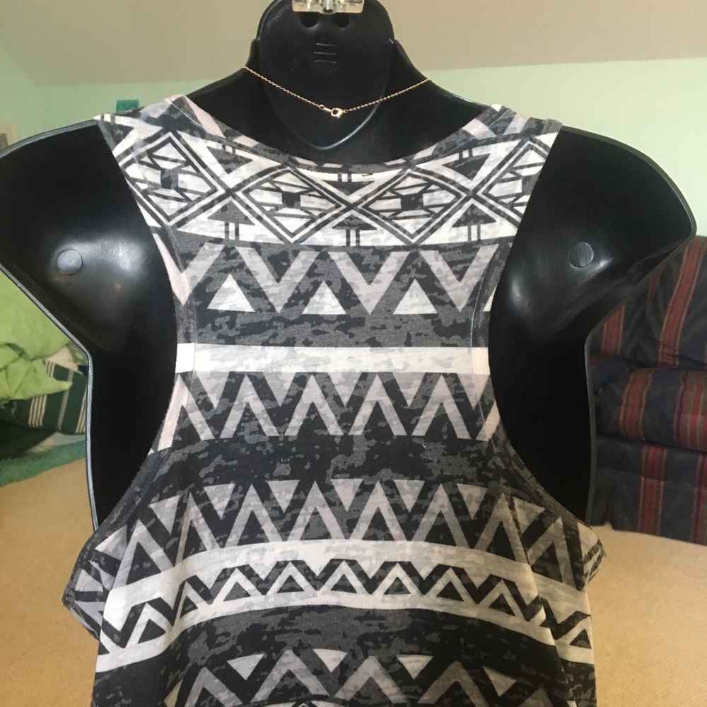Aztec Tank Top - Picture 3 of 3